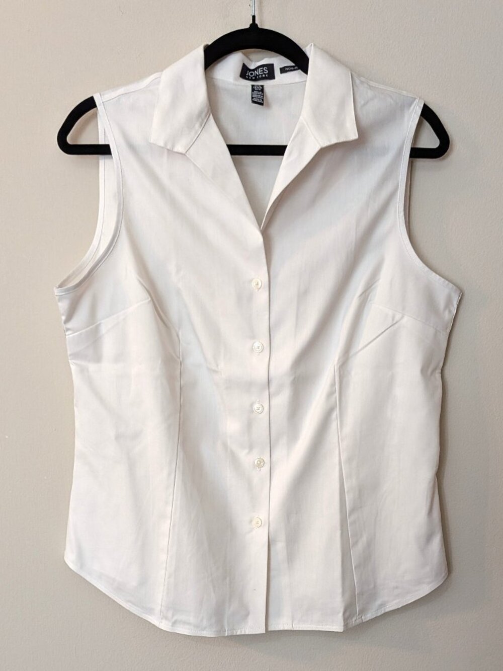 Jones New York Women’s White Cotton Sleeveless Button Front Blouse – Size M